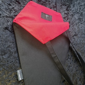 The Coffin Tote- Red