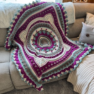 Crocheted Mandala, Large throw blanket, baby blanket, Beautiful textured blanket, Boho Chic decor