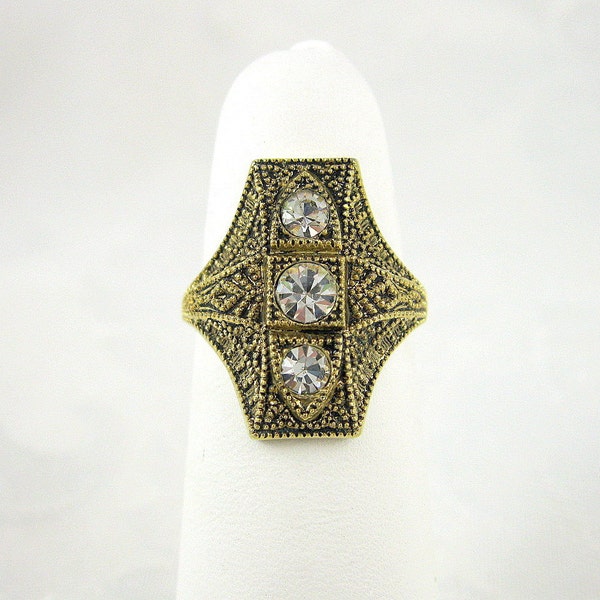 Vintage 18KT Electroplate Ring Rhinestone Crystal Size 6