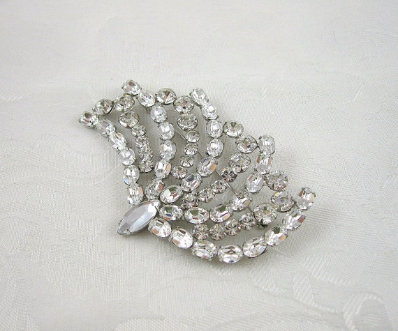 Vintage Garne Jewelry Brooch Rhinestone Crystal F… - image 3