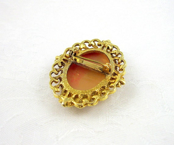 Vintage Cameo Brooch Portrait Brooch Goldtone Orn… - image 5