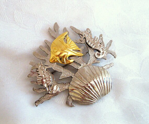 Vintage Sea Life Brooch Silvertone Goldtone - image 1