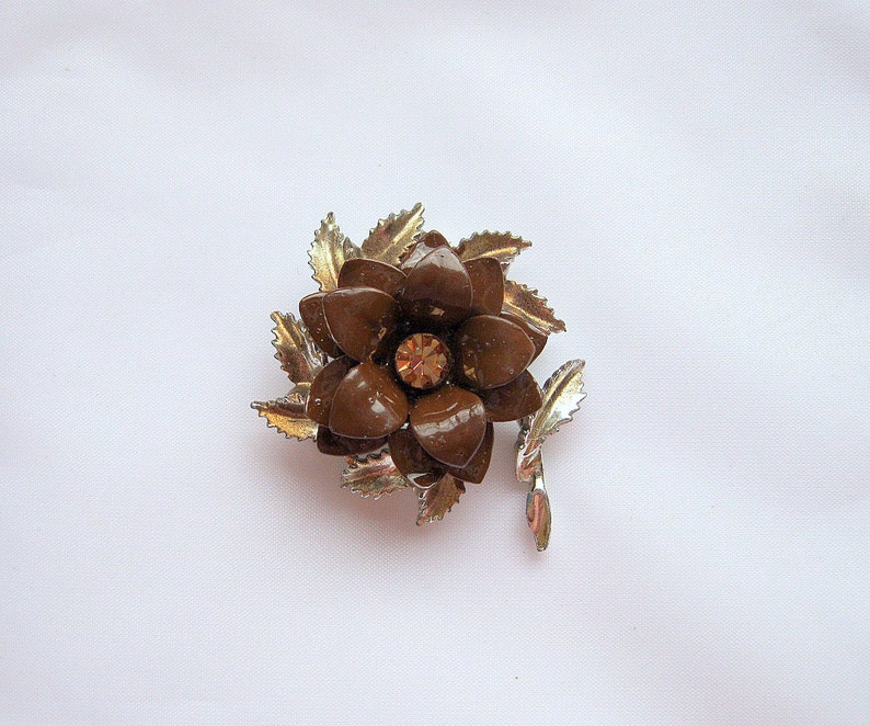 Vintage Flower Brooch Enamel Goldtone Rhinestone image 1