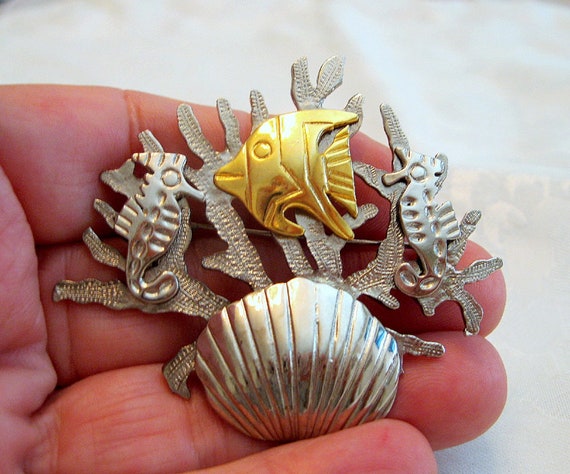 Vintage Sea Life Brooch Silvertone Goldtone - image 2