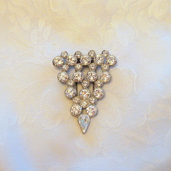 Vintage Fur Clip Rhinestone Crystal Pot Metal Restored