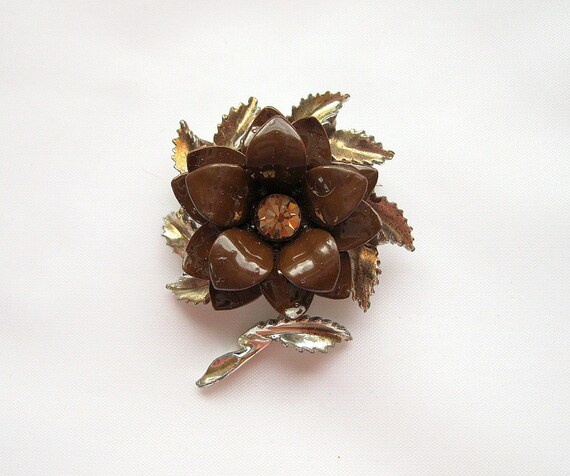 Vintage Flower Brooch Enamel Goldtone Rhinestone - image 4