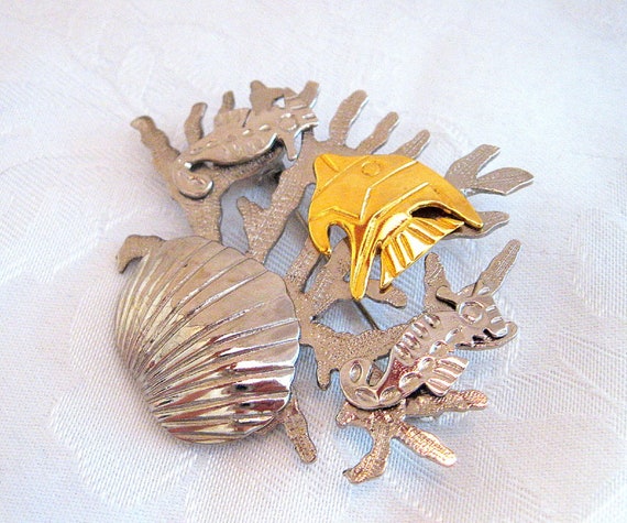 Vintage Sea Life Brooch Silvertone Goldtone - image 3