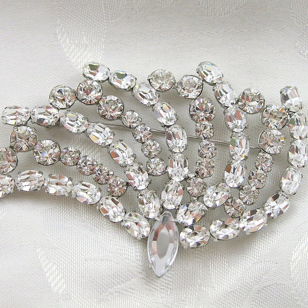 Vintage Garne Jewelry Brooch Rhinestone Crystal Fan Shaped Rhodium Plated Restored