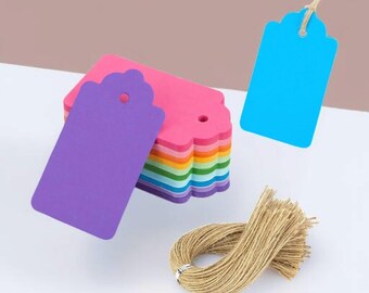 100 etiquetas de regalo Kraft con cuerda: 10 colores para colgar en manualidades, etiquetas de precios, regalos navideños, recuerdos de fiestas y álbumes de recortes