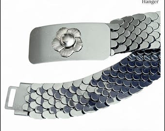 Vintage Silver Metal Mermaid Scales Stretch Belt Floral Buckle 80s 90s Statement