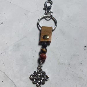 Genuine Leather Aroma Diffuser Keychain – Celtic Knot | Red Jasper, Tiger's Eye and Lava Stone | Gift for Men or Women | Ac