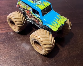 Monster Jam Son Uva Digger Monster Truck 1:64