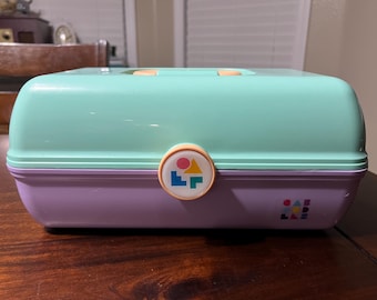 Vintage Caboodle Make Up Train Case With Mirror Model 5626 Mold 4508