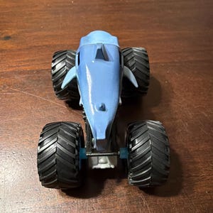 Monstertruck Monster Jam Megalodon 1:64 B Bild 2