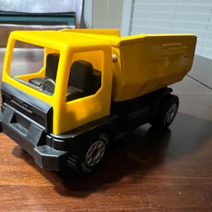 Tonka Die Cast und Kunststoff Kipplaster ca 6 &quot;lang 4&quot; hoch