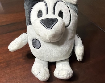 Moose Toys Bluey and Friends Muffin 6" Plush