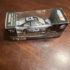 Lionel Nascar Diecast Collectible Daytona 500 Car 2013