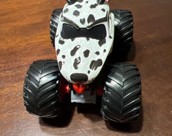 Hot Wheels Monster Truck Monster Mutt Dalmation Diecast 1:64 C