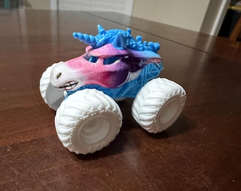 Hot Wheels Sparkle Smash Unicorn Monster Jam Truck 1:24 Scale Plastic