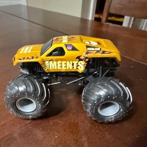 Monster Jam Team Meents, camión monstruo de metal fundido a presión 1:64 B imagen 1