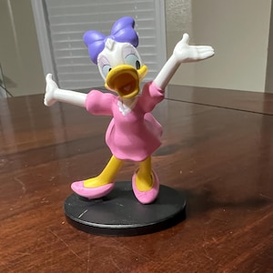 Mickey Mouse and Friends Daisy Duck PVC Figure (No Packaging)