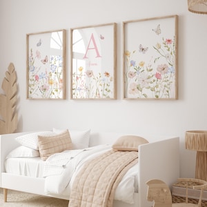 Láminas de mariposas y flores silvestres para guardería: Arte personalizado con nombre inicial (descarga digital)