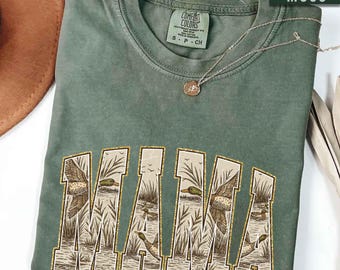 Duck Mama Shirt, Hunting Mom Gift, Vintage Mallard Duck Shirt, Outdoor Mama Shirt, Hunting Season Shirt, Gift for Mom, Nature Lover Mama Tee