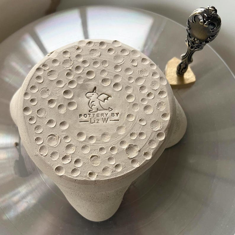 Gepersonaliseerde aardewerk eerste stempel, aangepaste naam kleistempel, DIY keramisch gereedschap, uniek cadeau voor creatieve vrienden afbeelding 13