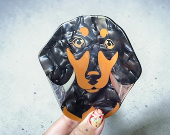 Dachshund / Dog - Black and Tan Hair Claw / Clip