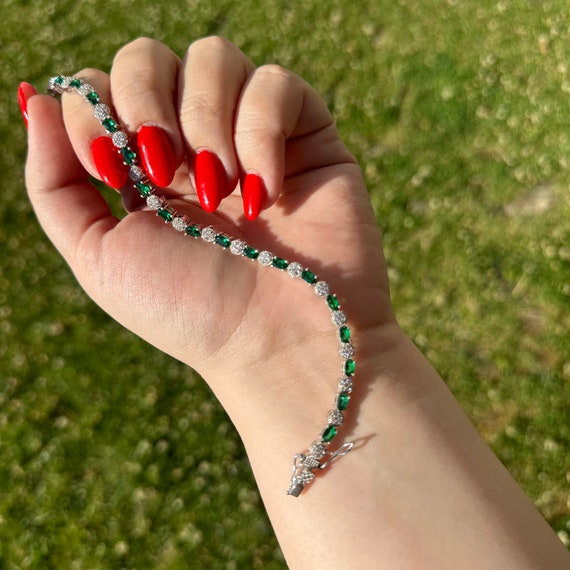 10,56 Karat Smaragd-Diamant-Tennisarmband Für Abschlussfeier