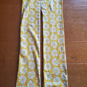Witte margriet mini paardenstaarttas, paardenstaarttas, paardenstaartwikkel, paardenkopspijker, paardencadeaus, staarttas, staarttas voor paarden, paardenmeisje