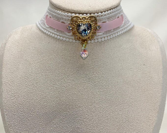 Pink crystal beaded choker with gold centerpiece main image 1