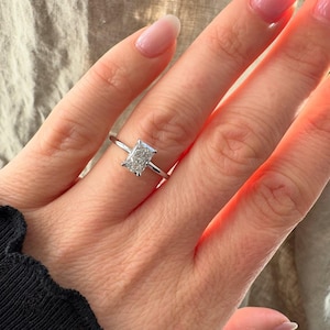2.00 Ct Radiant Moissanite Engagement Ring, 14k Gold Wedding Ring for Women, Anniversary Gift for Her, GRA Certified D-VVS1 Diamond Ring.