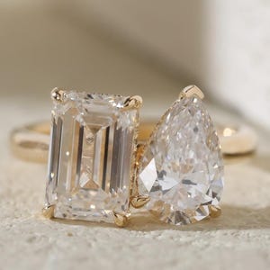 Toi et Moi Engagement Ring, Two Stone Ring, Emerald & Pear Moissanite Diamond 14k Solid Gold Wedding Ring, GRA Certified D-VVS1 Diamond Ring