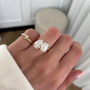 Toi et Moi Engagement Ring, Two Stone Ring, Emerald & Pear GRA Certified Moissanite Diamond 14k Solid Gold Ring, You and Me Ring.