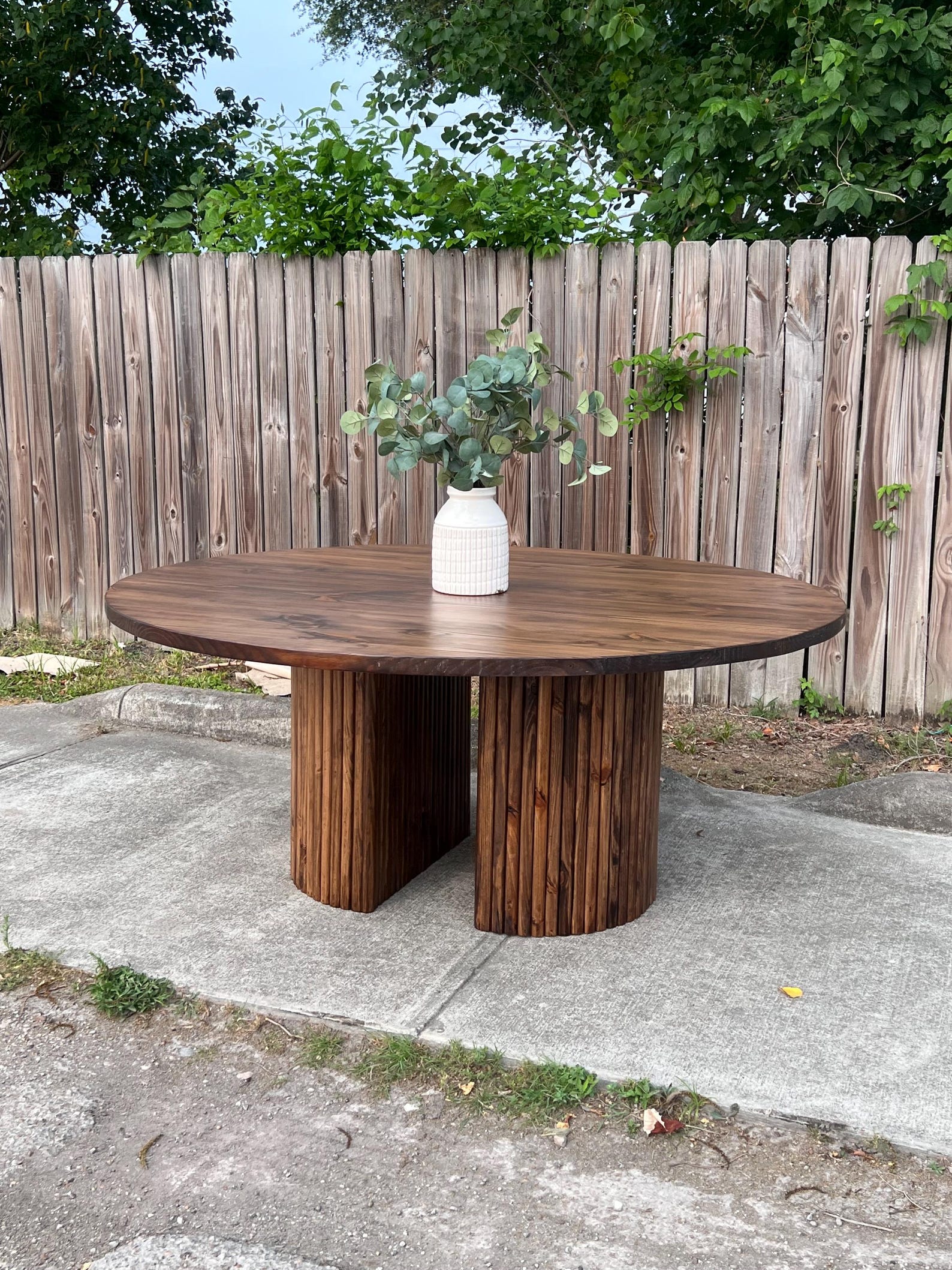 Round Pedestal Dining Table - Solid Wood Table - Fluted Base Round ...