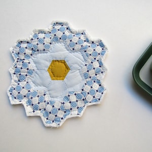 Vintage Feedsack Flower Garden Quilt Piece for Decor, Table, Sewing, Bright Colors