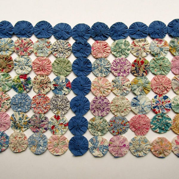 Yo Yo 1930's Era Feedsack Fabrics Patchwork Quilt Piece for Decor, Creative Work
