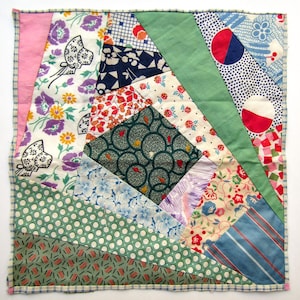 Vintage 1930's Scrappy Design Feedsack Cottons Crazy Quilt Patchwork Square, Creative Supply