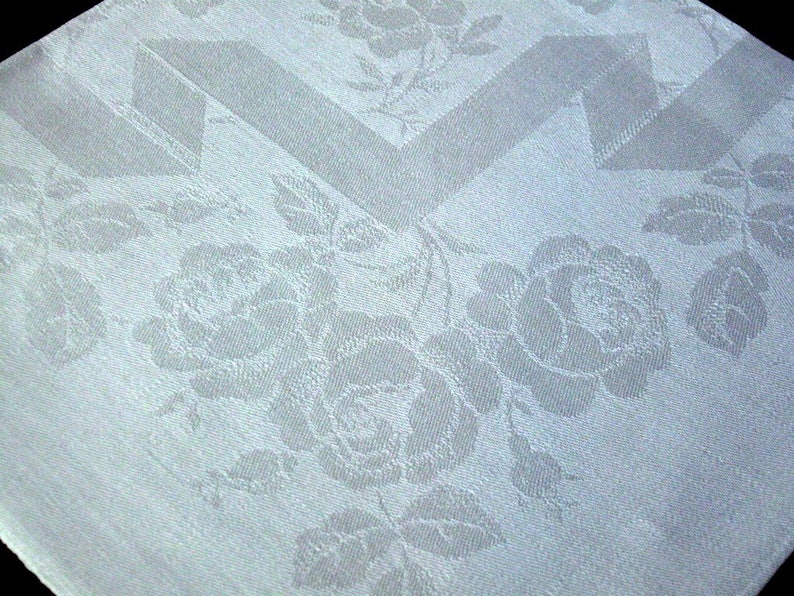 White Napkins Vintage Dinner Napkins Vintage Linen Napkins Damask Roses S4 4 Napkins Vintage Roses Napkins
