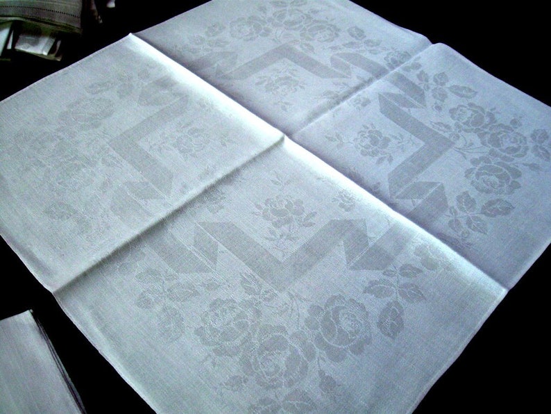 White Napkins Vintage Dinner Napkins Vintage Linen Napkins Damask Roses S4 4 Napkins Vintage Roses Napkins