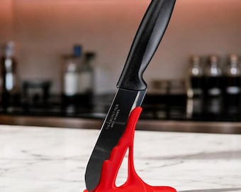 Bloody Knife Holder – A Killer Way to Store Your Blades!