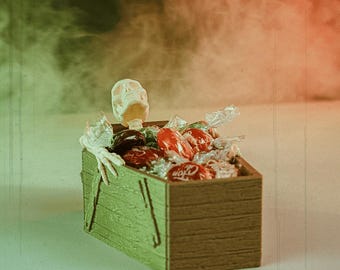 Trick or Treat Yo' Self with Spooky Candy Holders!
