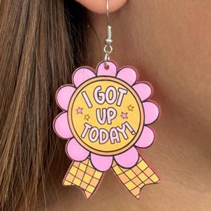 Pendiente "Me levanté hoy", pendiente divertido, pendiente novedoso, pendiente divertido de oficina, joyería de salud mental, regalo para compañeros de trabajo, pendiente para el día de la oficina, gif sarcástico.
