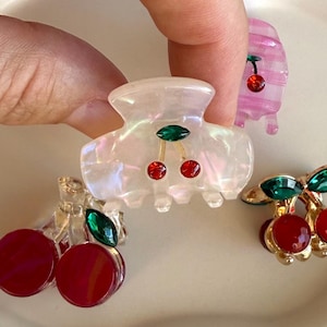 Pinzas para el cabello con cerezas, tocados de cerezas, regalo con temática de cerezas, lindo accesorio para el cabello