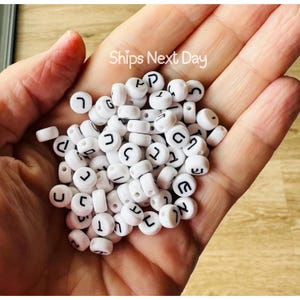 Cuentas con letras hebreas Cuentas del alfabeto hebreo para pulseras de la amistad DIY Cuentas hebreas para joyería Manualidades con Aleph Bet Cuentas con letras judías Brazalete