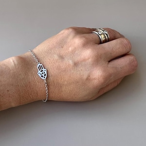 Hamsa Charms Bracelet Jewish Bracelet Religious Bracelet Israel Support Bracelet Proud Jewish Jewelry Bat Mitzvah Lucky Charm Minimalist