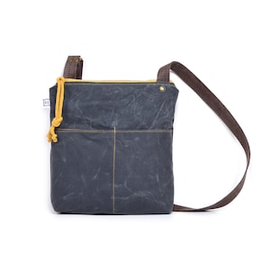 sac à bandoulière en toile cirée - sac à main végétalien - sac pour les jours de la semaine • sac à main bandoulière en toile cirée • toile cirée • poches extérieures - poche extérieure