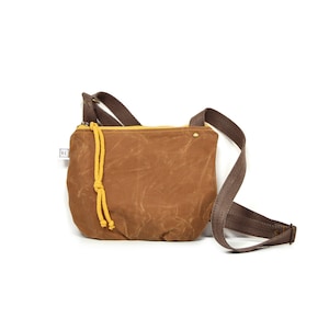 sac à bandoulière en toile cirée - sac à main végétalien porte-monnaie date • petit sac à bandoulière • toile cirée noire ou marron