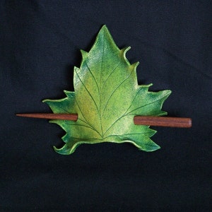 Green Maple Leaf Leather Hair Cup